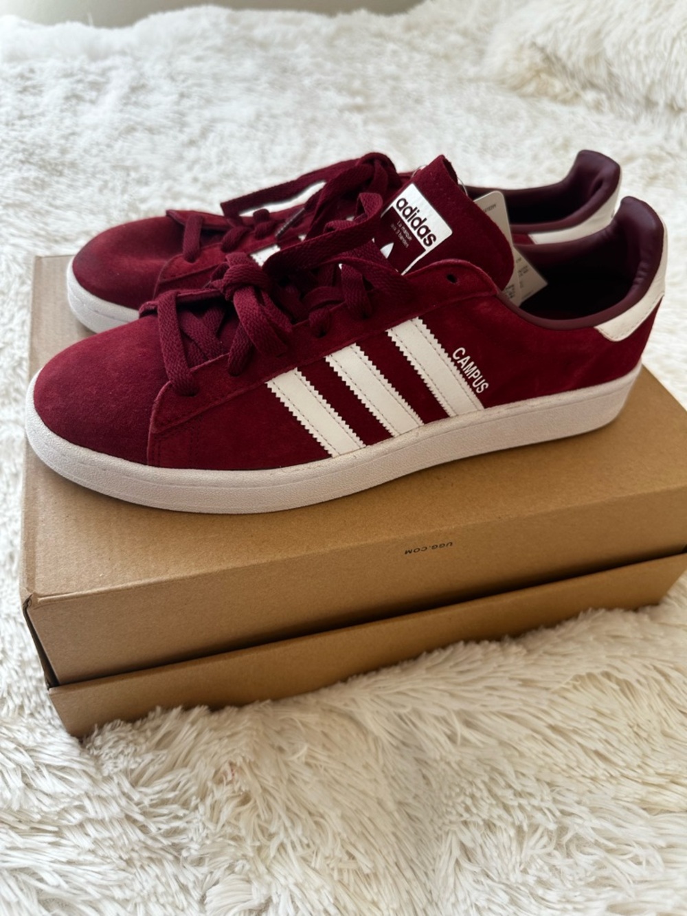 Adidas Orginals Campus Men’s Burgundy Suede Sneakers White Stripes Size: 9.5